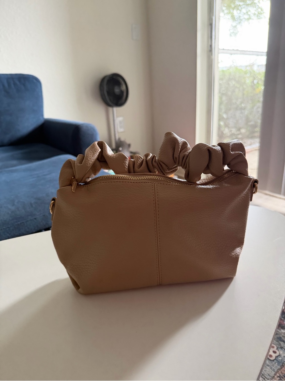 Women’s Tan Scrunch Handle Shoulder Bag